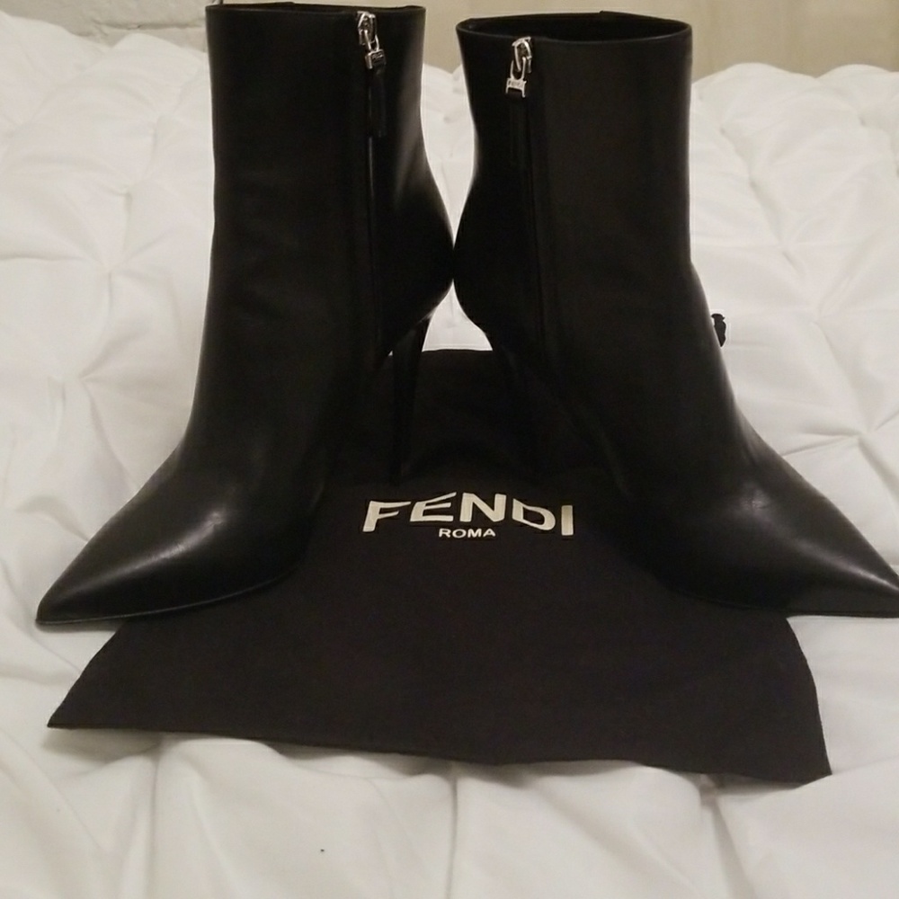 Fendi Booties size 40